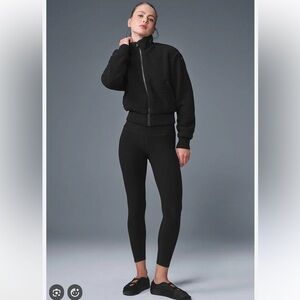 ALO Yoga Black Sherpa Bomber Jacket xs